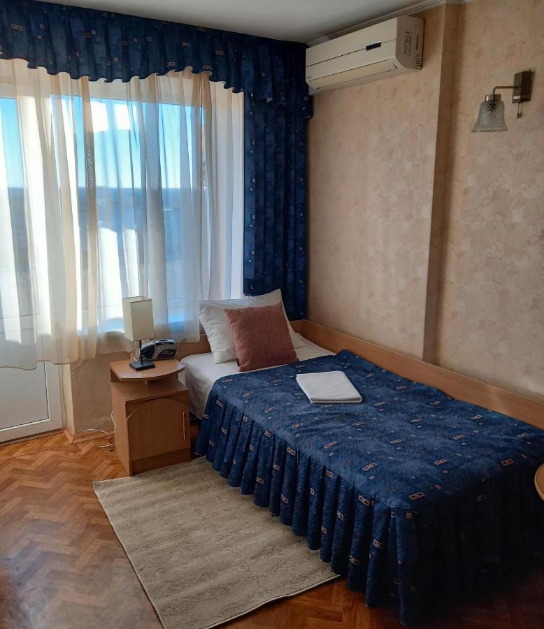 Mykolayiv Tourist Hotel Николаев Экстерьер фото