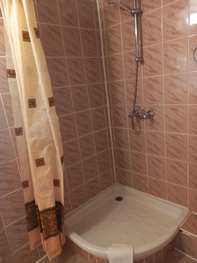Mykolayiv Tourist Hotel Николаев Экстерьер фото