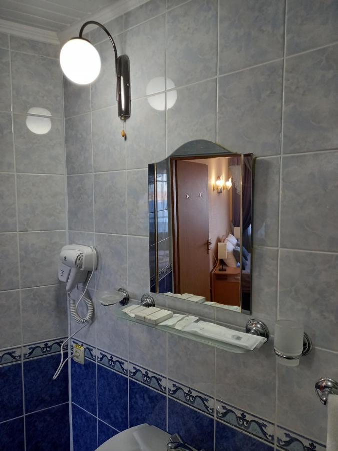 Mykolayiv Tourist Hotel Николаев Экстерьер фото