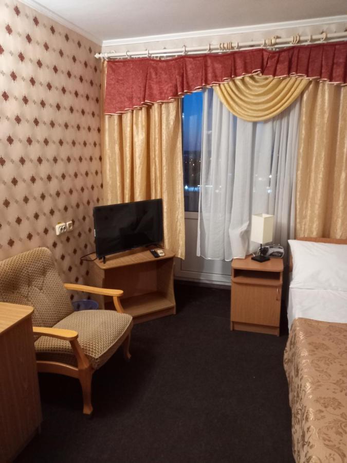 Mykolayiv Tourist Hotel Николаев Экстерьер фото