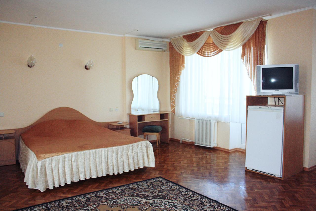 Mykolayiv Tourist Hotel Николаев Экстерьер фото